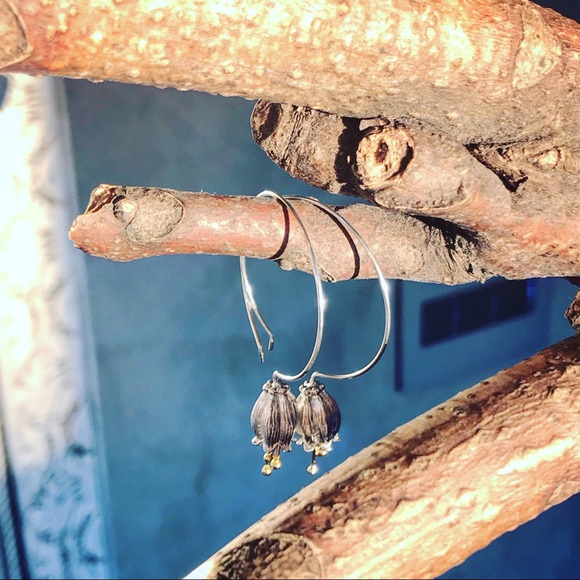 Matana Jewelry - Sterling silver earrings Bell Flower hoops